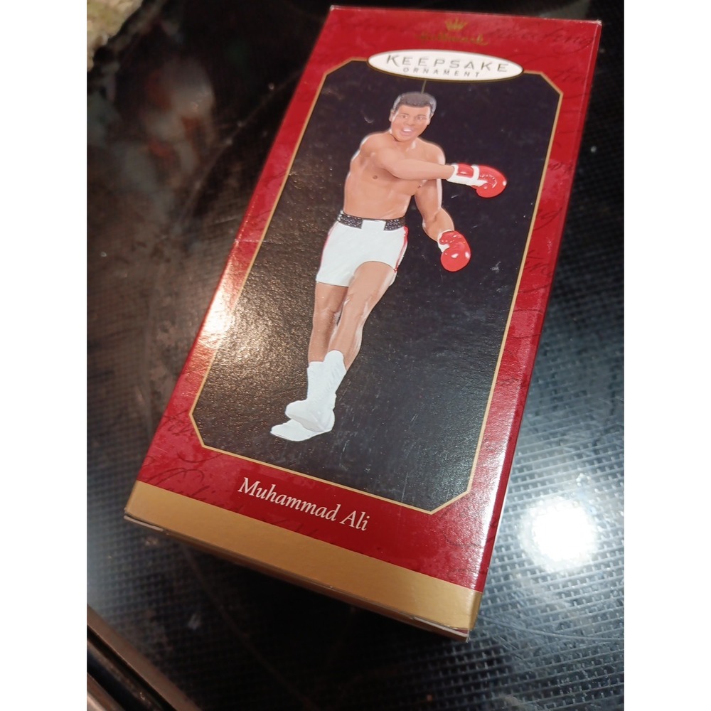 Nice 1999 Hallmark Muhammad Ali Cassius Clay Keepsake Ornament NIB